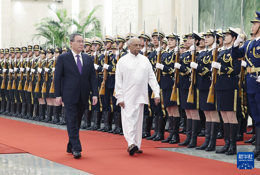 චීන-ශ්‍රී ලංකා අග්‍රාමාත්‍යවරුන් අතර හමුවක්