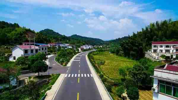 2027 වන විට චීනයේ ග්‍රාමීය මාර්ග රැසක ප්‍රතිසංස්කරණ අවසන් කිරීමේ ඉලක්කයක්