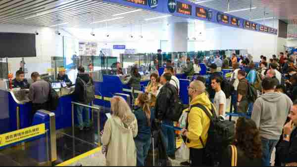 2025 මුල් භාගයේ දී නිදහස් වීසා මඟින් චීනයට පැමිණි විදේශිකයන්ගේ වැඩිවීමක්