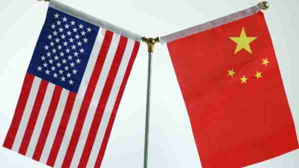 චීන විදේශ අමාත්‍යවරයා සහ ඇමරිකාවේ රාජ්‍ය ලේකම්වරයා අතර දුරකථන සංවාදයක්