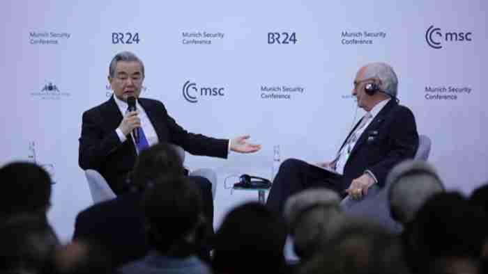 ජපානය පශ්චාත් යුධ ජාත්‍යන්තර පිළිවෙලට අභියෝග කිරීමට එරෙහිව චීන විදේශ ඇමති අනතුරු අඟවයි