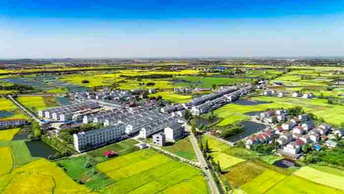 “ෂී ජින්පිං ජනපතිගේ නායකත්වය තුළින් රට දරිද්‍රතාවයෙන් මුදාගැනීම”නම් ග්‍රන්ථය නිකුත් කෙරේ