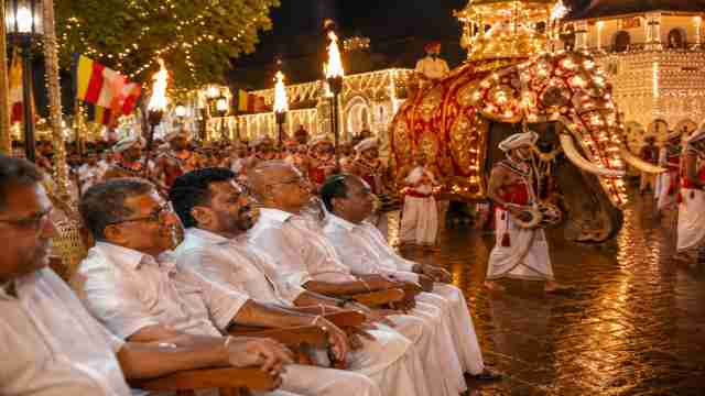 ඓතිහාසික ඇසළ පෙරහර මංගල්‍යයේ අවසන් රන්දෝලි පෙරහර නැරඹීමට ජනපති එක්වෙයි